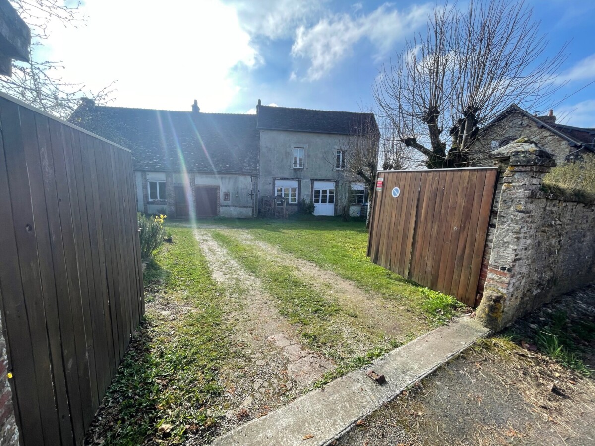 Photo 1 : Maison - Moulins-la-Marche - 202m²