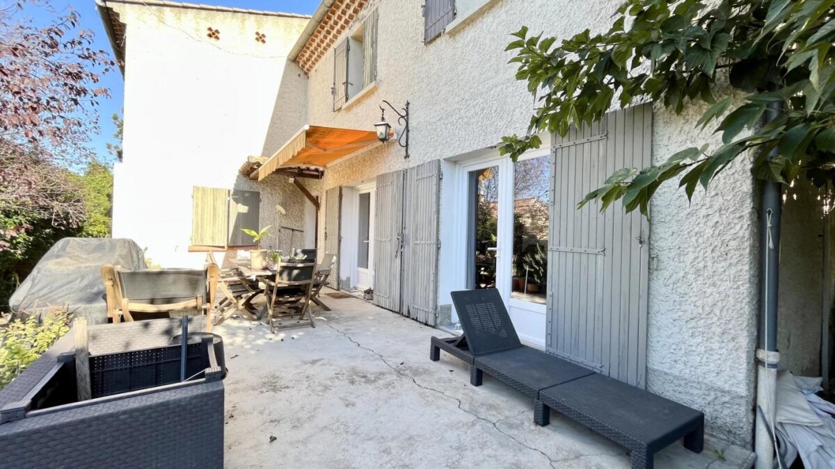 Photo 1 : Maison vendu louée au coeur du village de Caromb