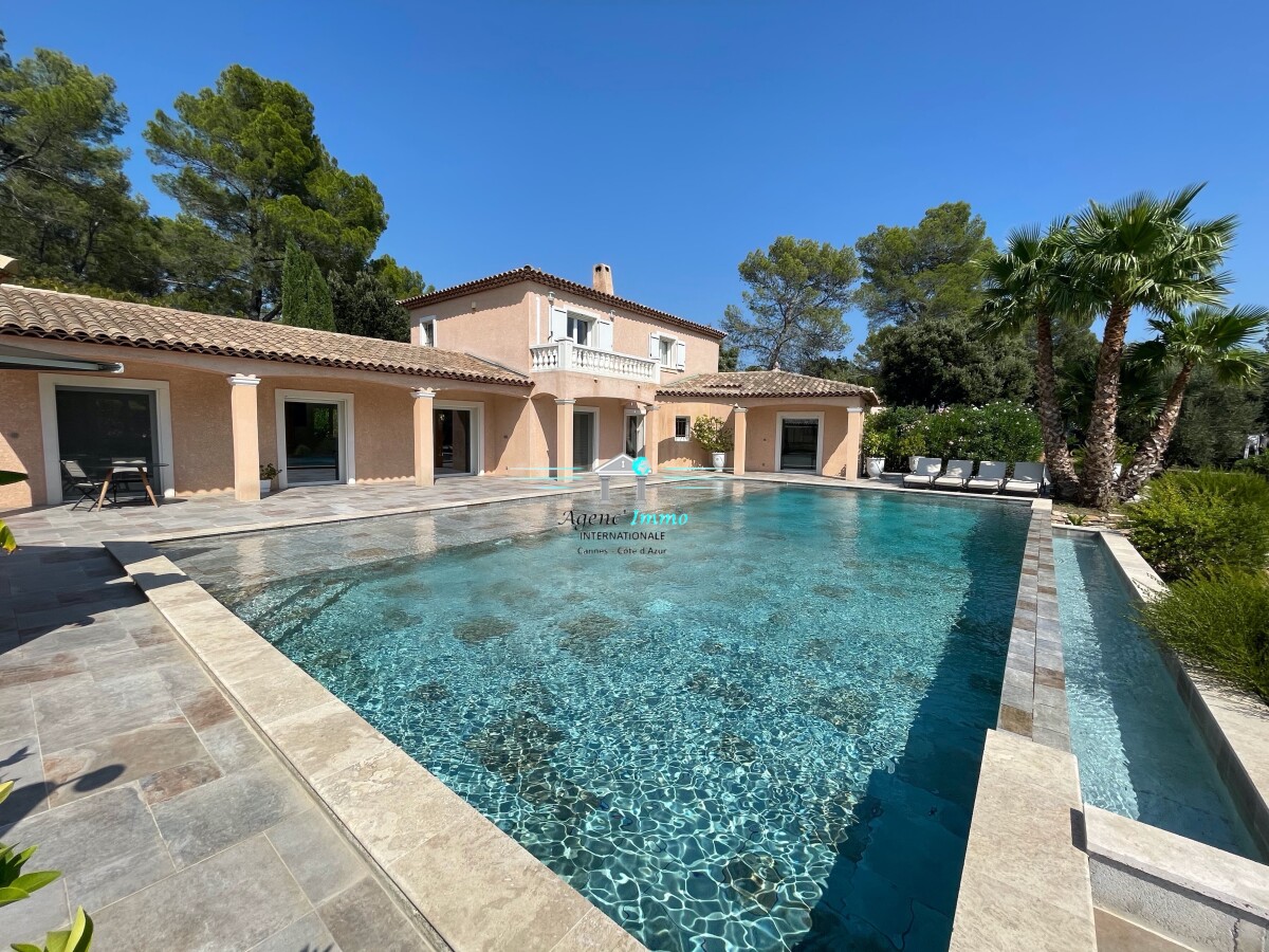 Photo 4 : Villa - Le Thoronet - 307m²