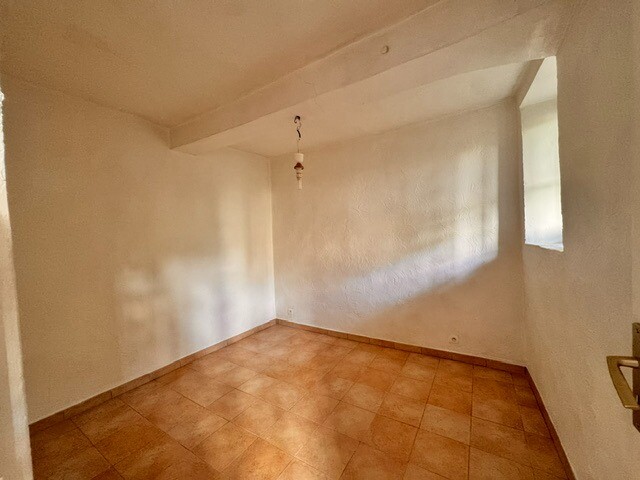 Photo 4 : Appartement  2 pièces  47 m2 LOCATION- L'Escarène