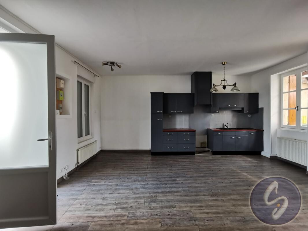 Photo 2 : Maison ancienne de caractère avec courette, sans vis-à-vis -