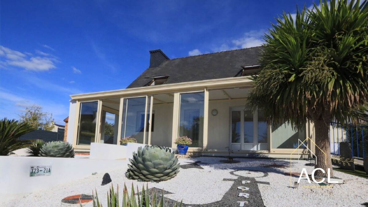 Photo 1 : Maison rénovée de 4 chambres avec commerces à pieds