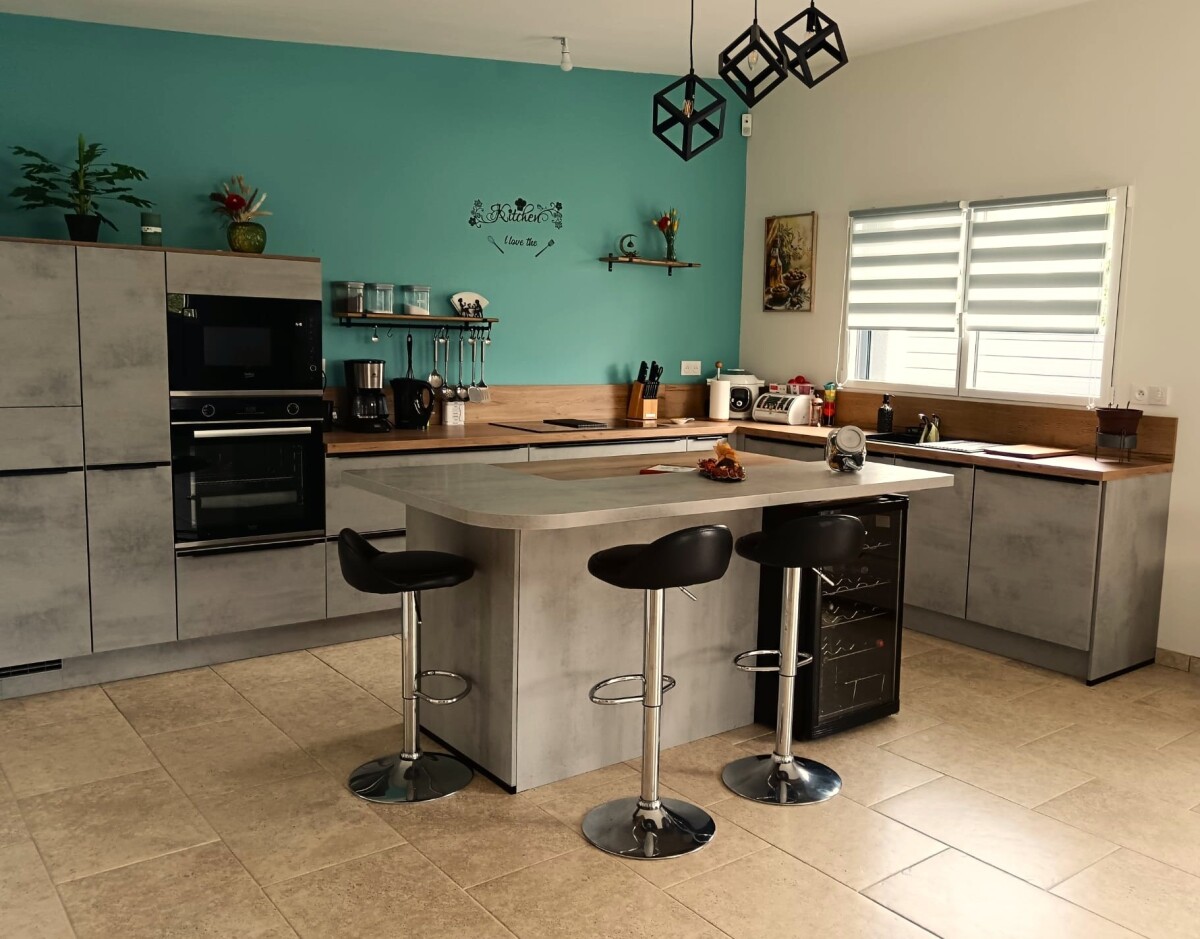 Photo 2 : Maison contemporaine de plain-pied – 113 m² – Ploudaniel