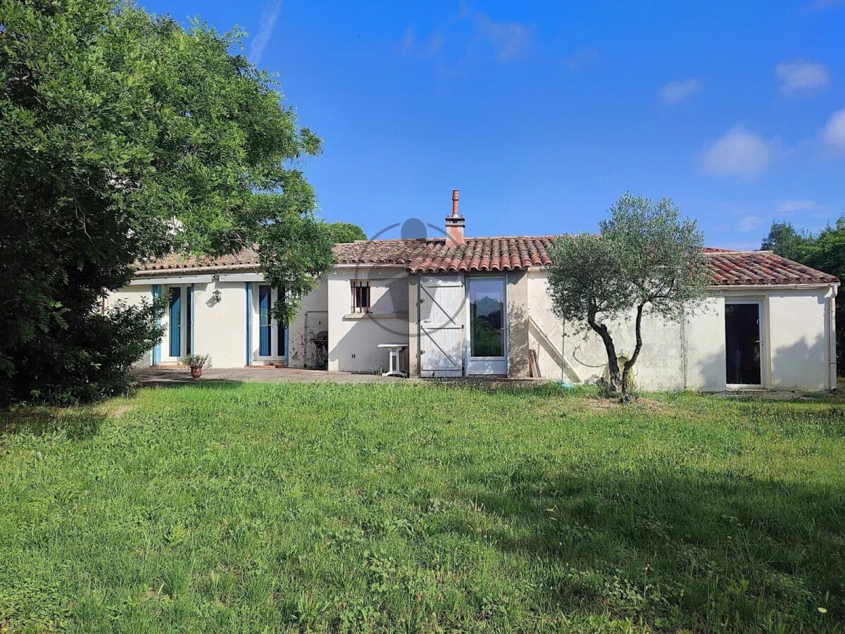 Photo 1 : Maison 90 m² à Saint-Vincent-de-Barbeyrargues