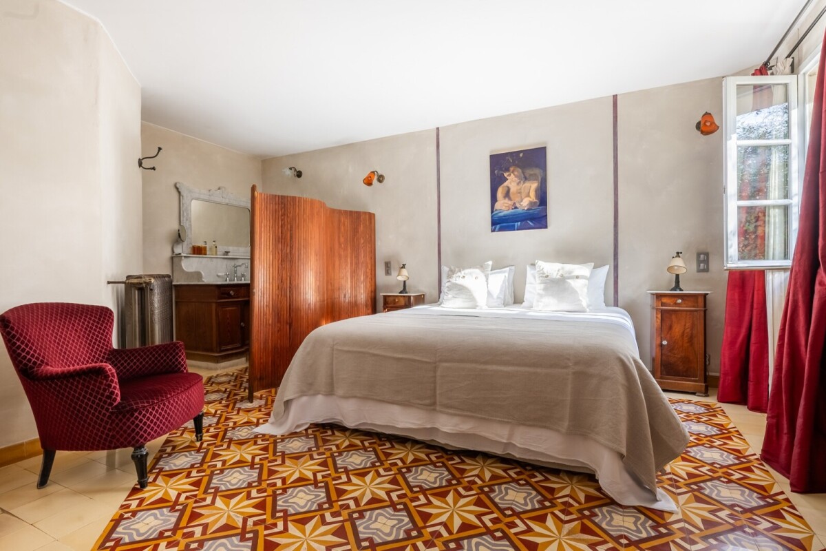Photo 9 : Propriété - Orange - 710m²