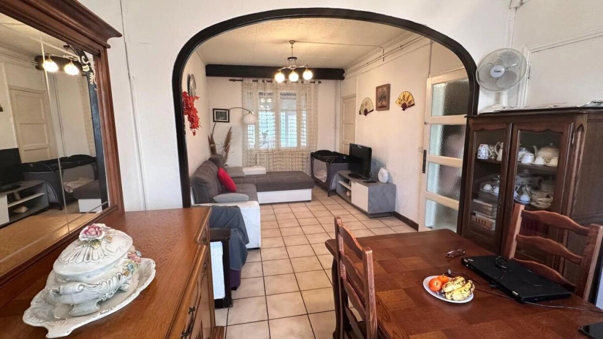 Photo 2 : Maison de ville avignonnaise avec jardin