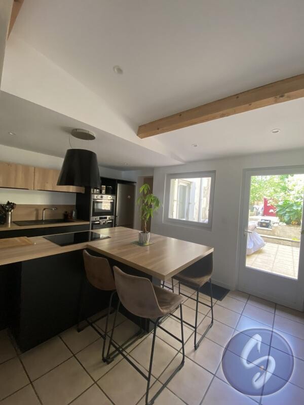 Photo 14 : MAISON DE VILLE AVEC COUR TERRASSE ET STATIONNEMENT