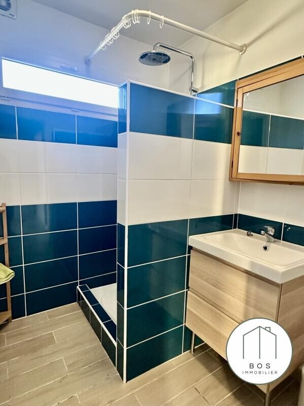 Photo 14 : Villa avec jardin et garage