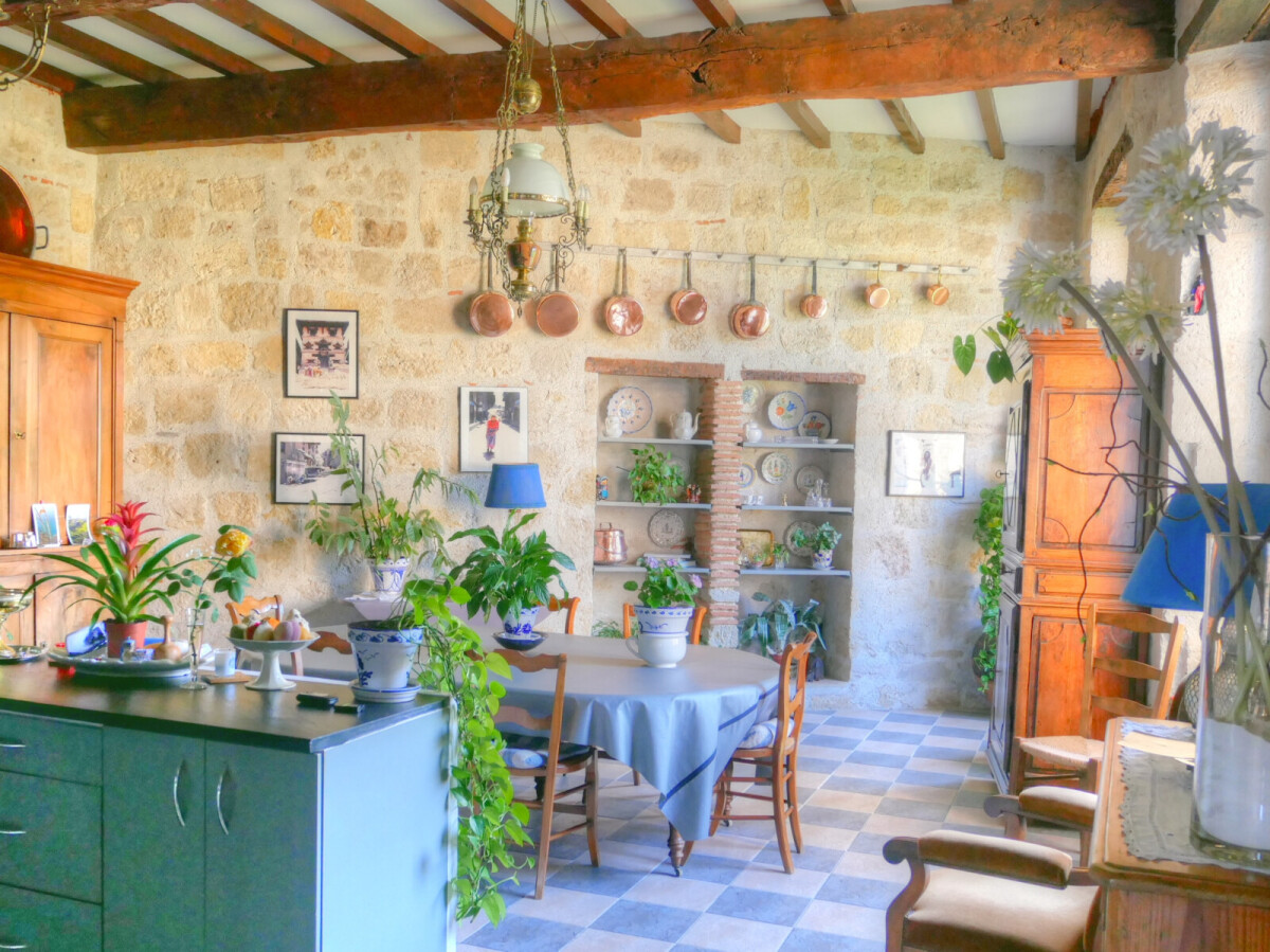 Photo 4 : Maison , Appartement et bureaux sur  327m²