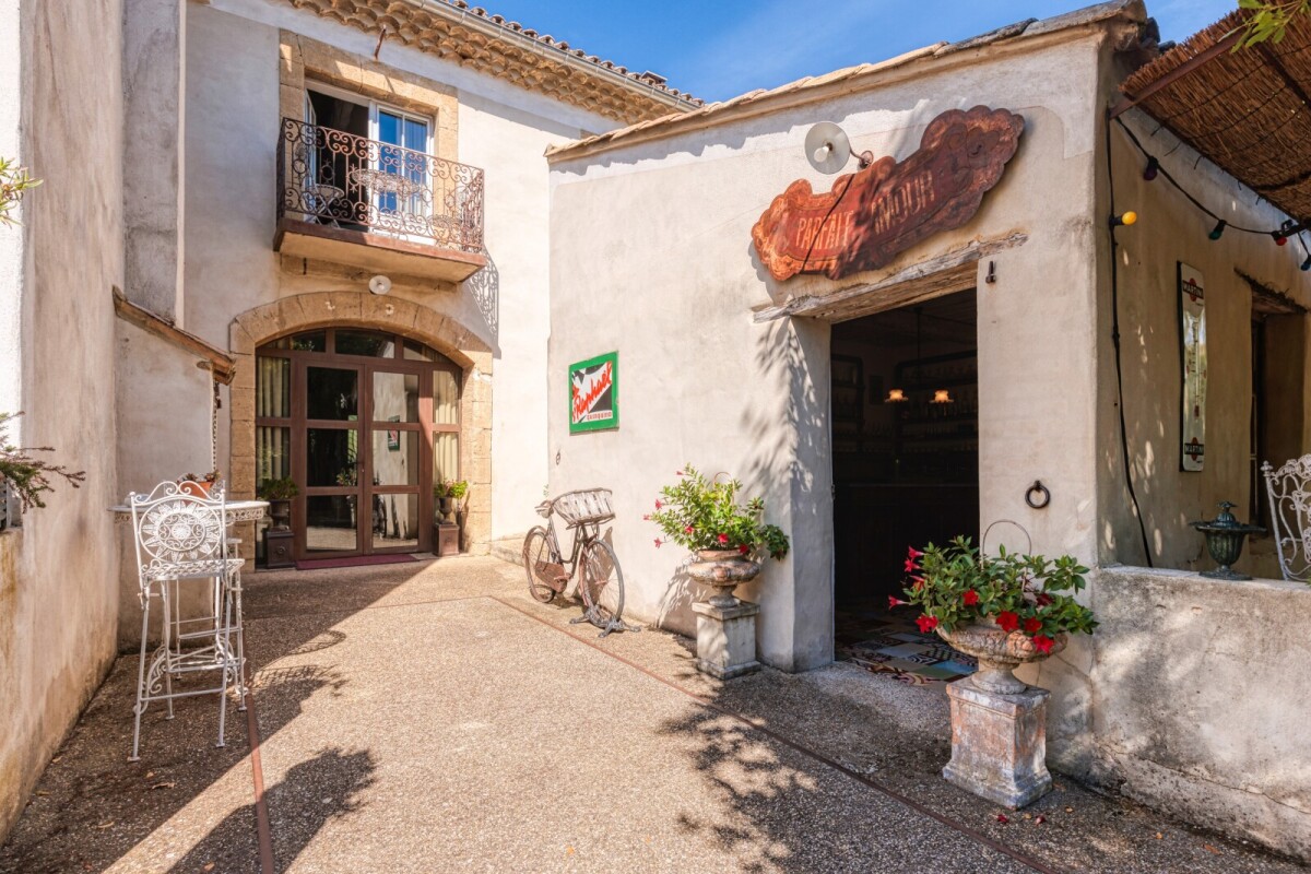 Photo 8 : Propriété - Orange - 710m²