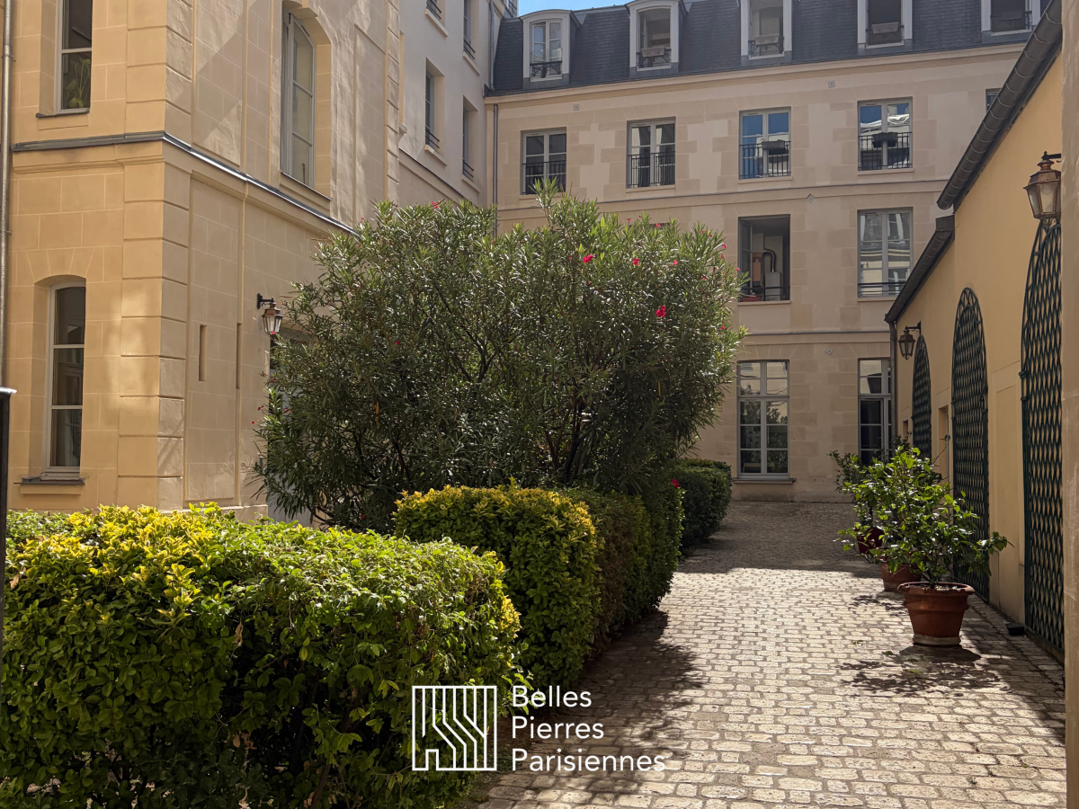 Photo 1 : Appartement - Paris 11ème - Studio + mezzanine - 37m²