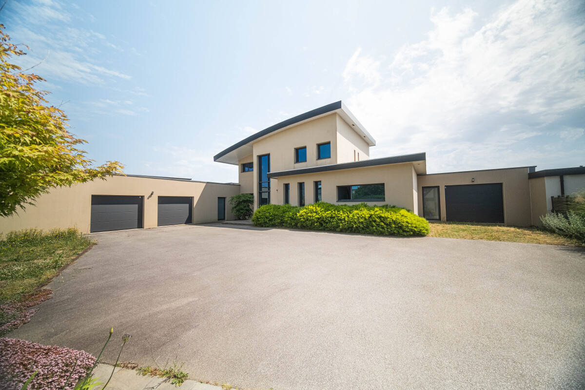Photo 1 : Maison avec piscine - Saint-Renan - 230m²