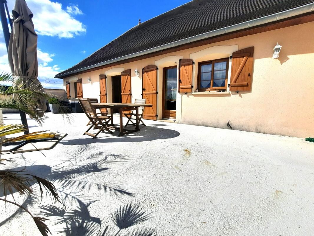 Photo 2 : MAISON TYPE 8, LE BREUIL 71670