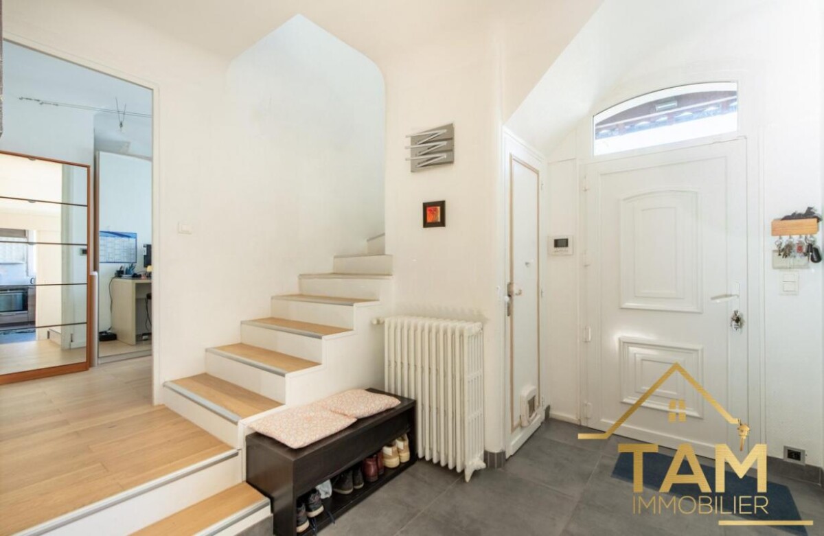 Photo 3 : Maison Familiale à Marnes-la-Coquette