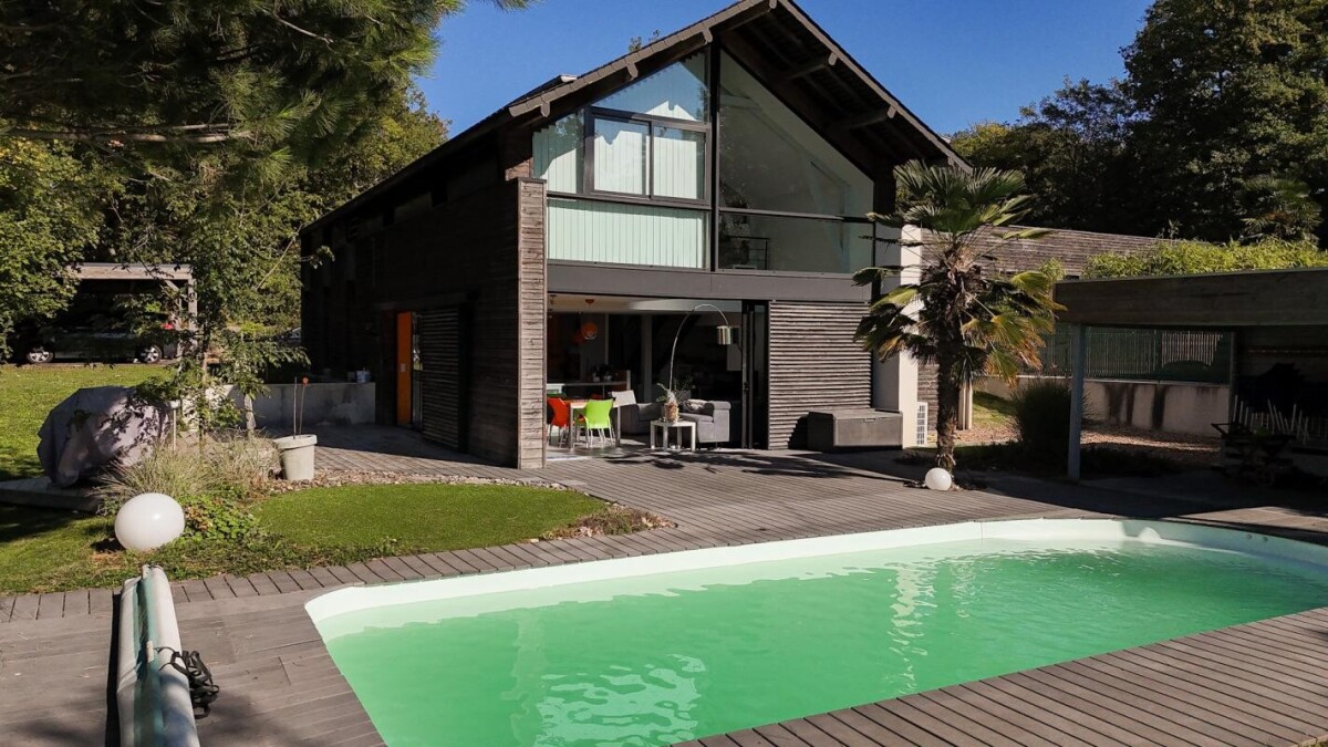 Photo 13 : Villa contemporaine signée par un architecte avec piscine