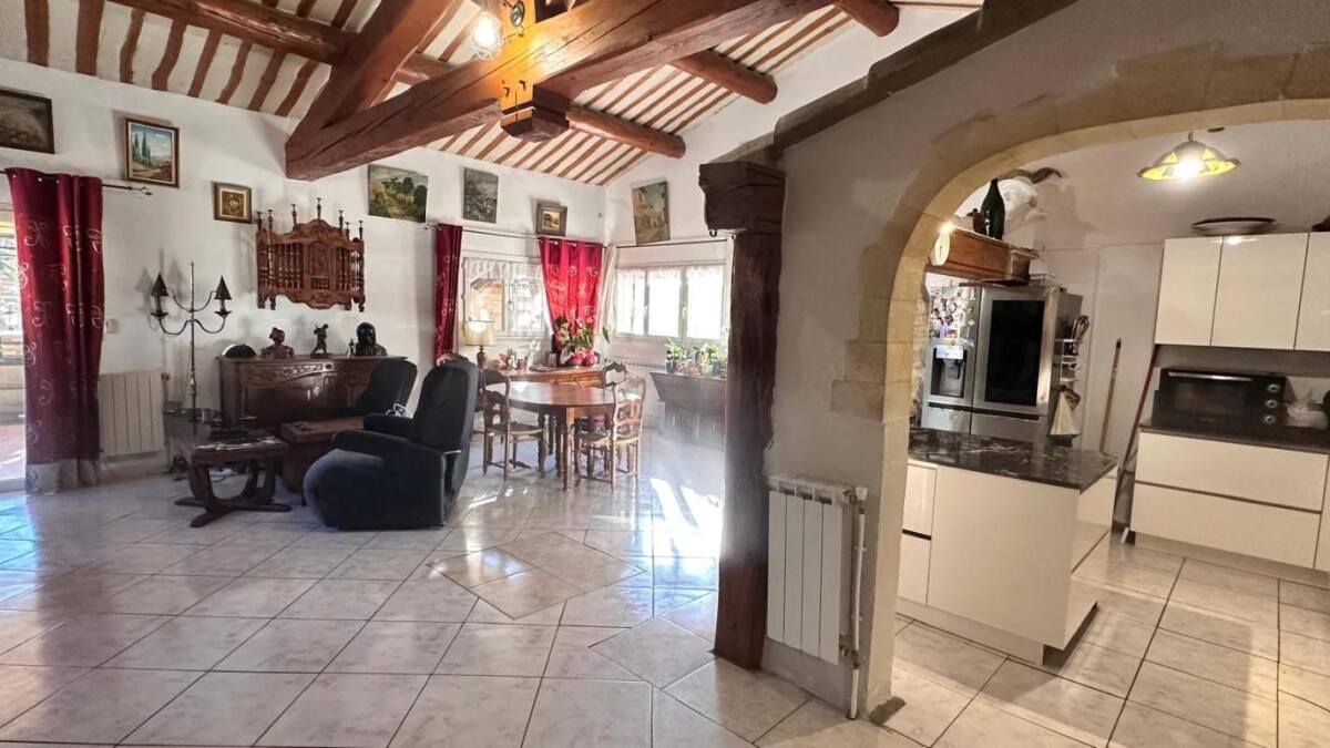 Photo 8 : Villa de plain pied avec appartement et dépendances à Vedène