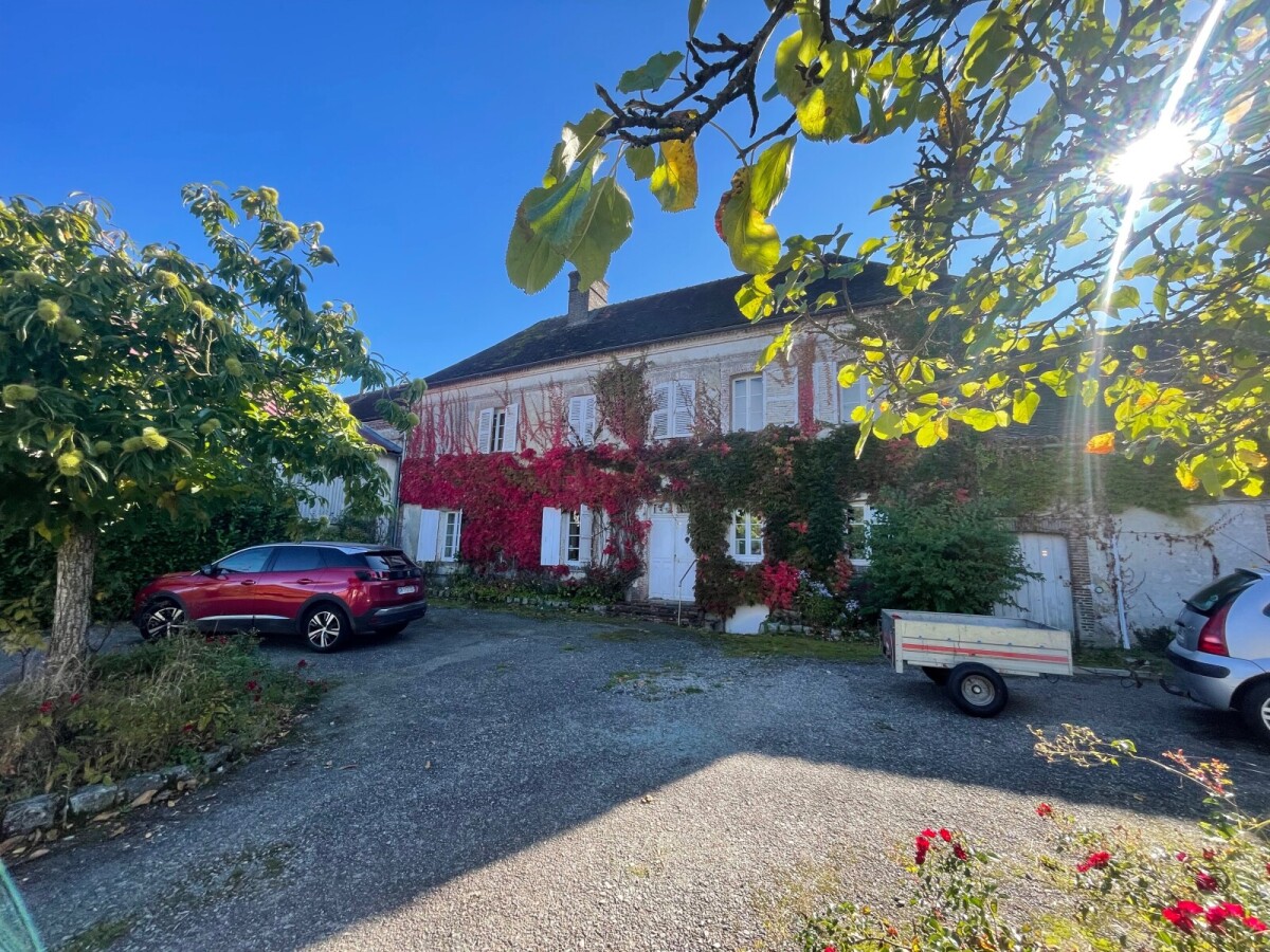 Photo 1 : Maison - Charencey - 210m²