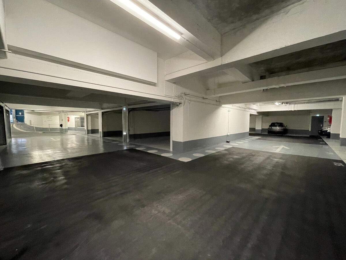 Photo 3 : Ensemble de 13 places motos - Damrémont