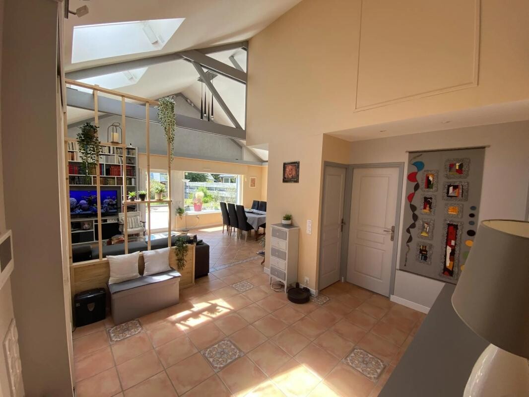 Photo 2 : Maison de charme avec locatifs 206 m² de plain-pied – St Nolff 10 minutes du centre de Vannes