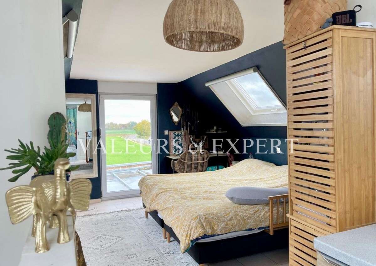 Photo 6 : TB CORPS DE FERME EN L DE 212m²HAB., VASTE JARDIN, GARAGE