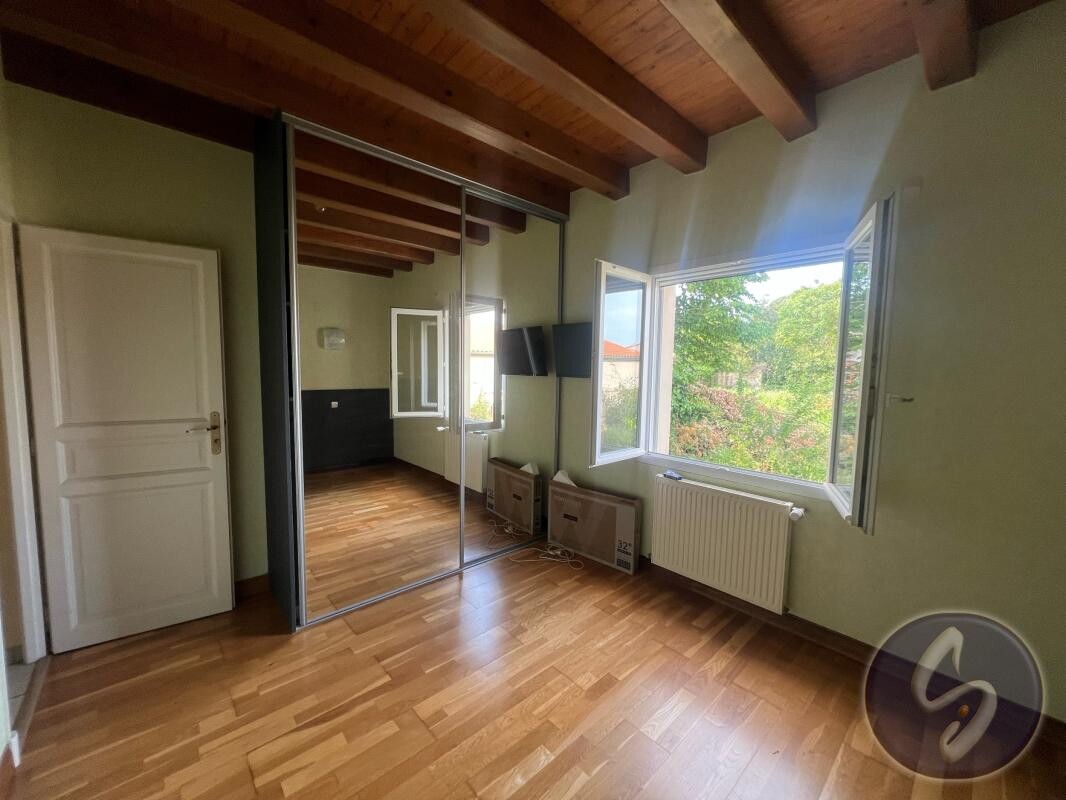 Photo 7 : PLAIN PIED 3 chambres en retrait axe principal