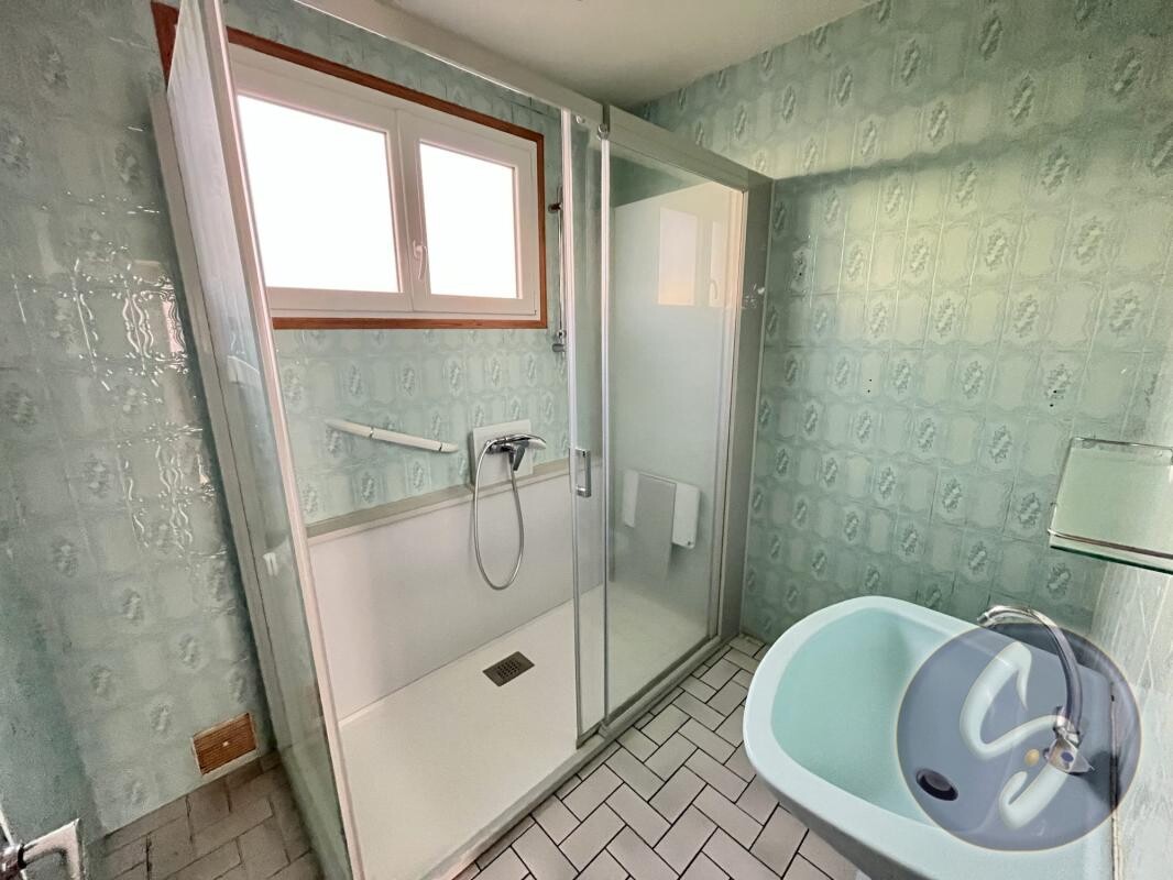 Photo 11 : Maison traditionnelle de 133 m² - 4 chambres - Terrain 930