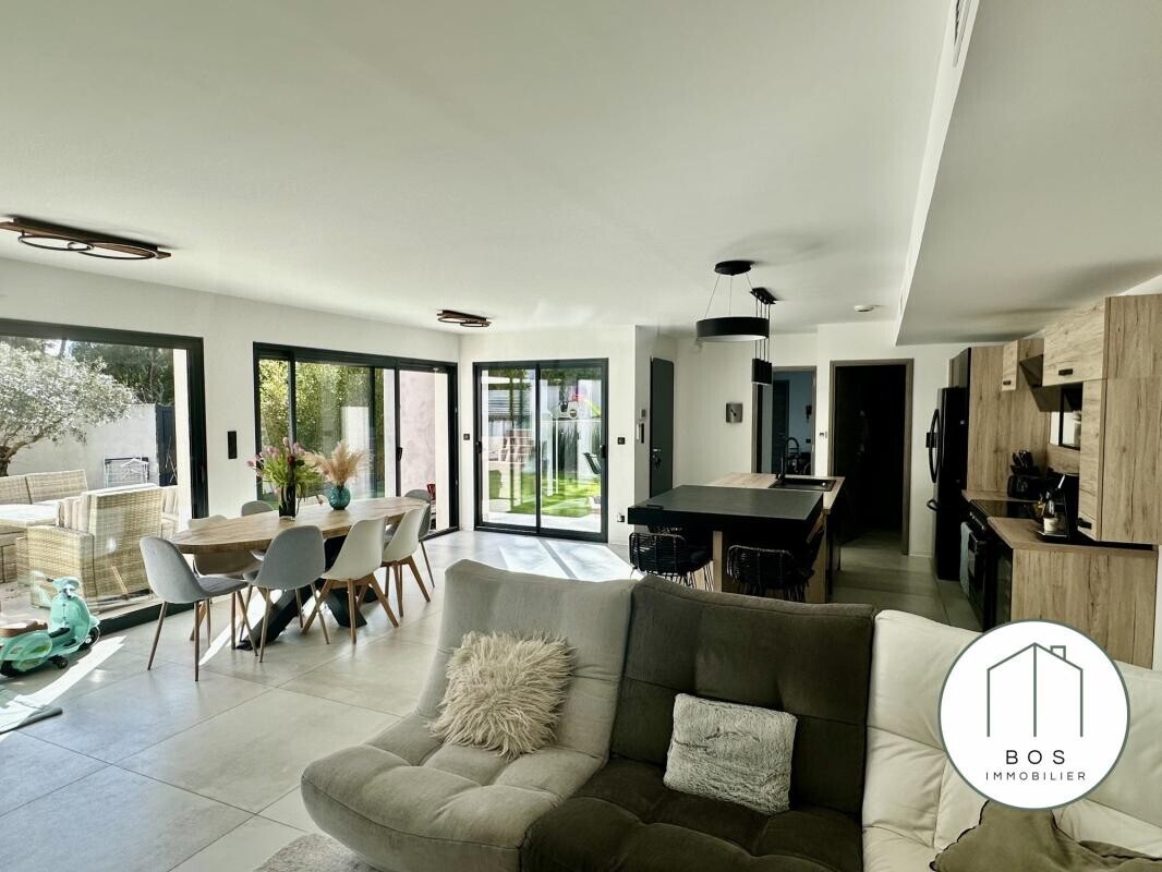 Photo 11 : Villa contemporaine avec piscine