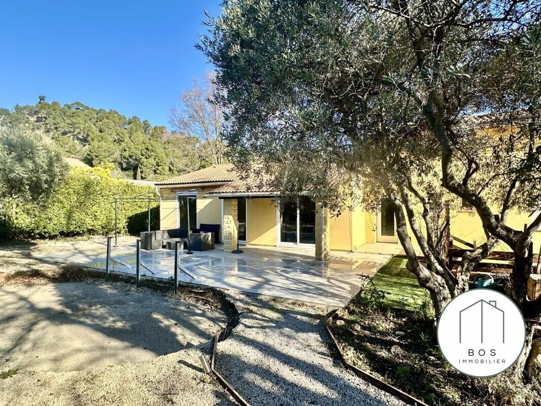 Photo 1 : Villa avec jardin et garage