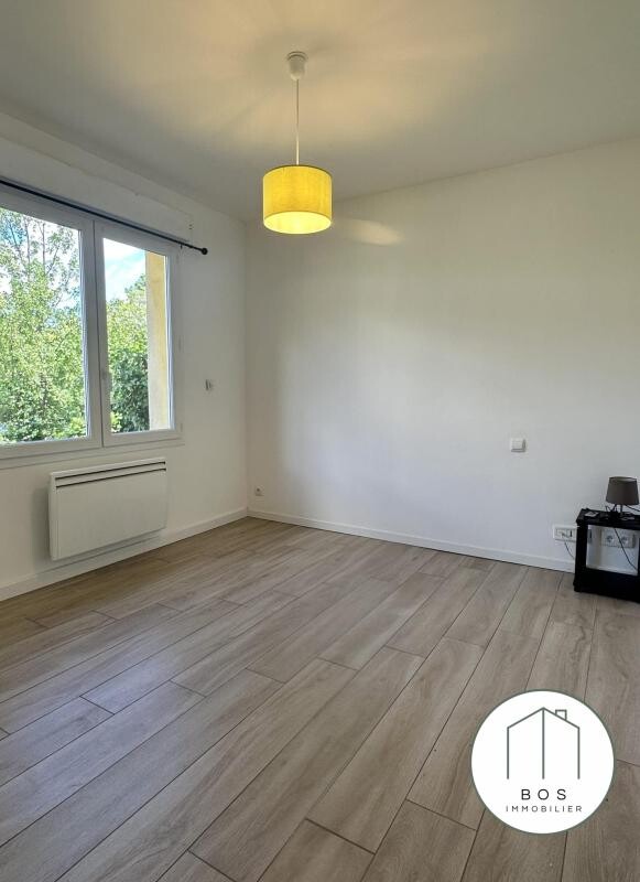 Photo 16 : Villa avec jardin et garage