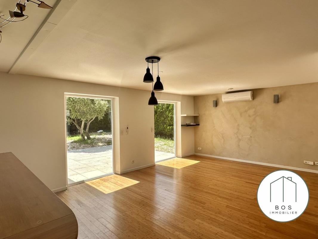 Photo 7 : Villa avec jardin et garage