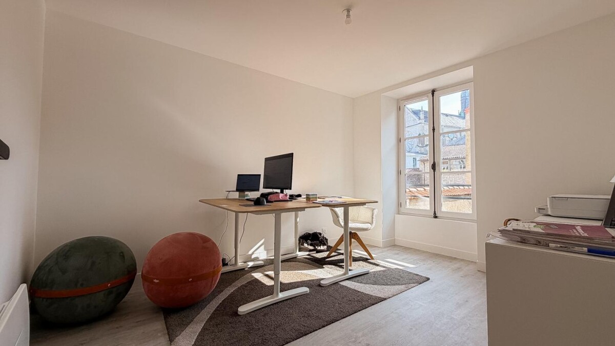 Photo 5 : Appartement de standing lumineux en hyper centre