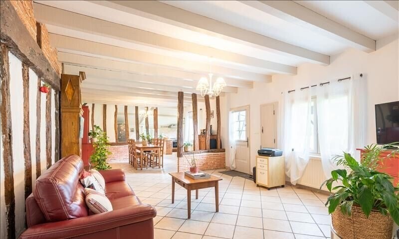 Photo 3 : Maison - Saint-Pierre-du-Mont - 136m²