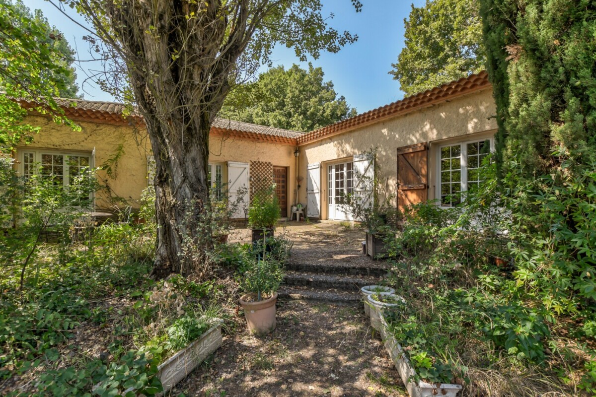Photo 1 : Maison - Pins-Justaret - 253m²
