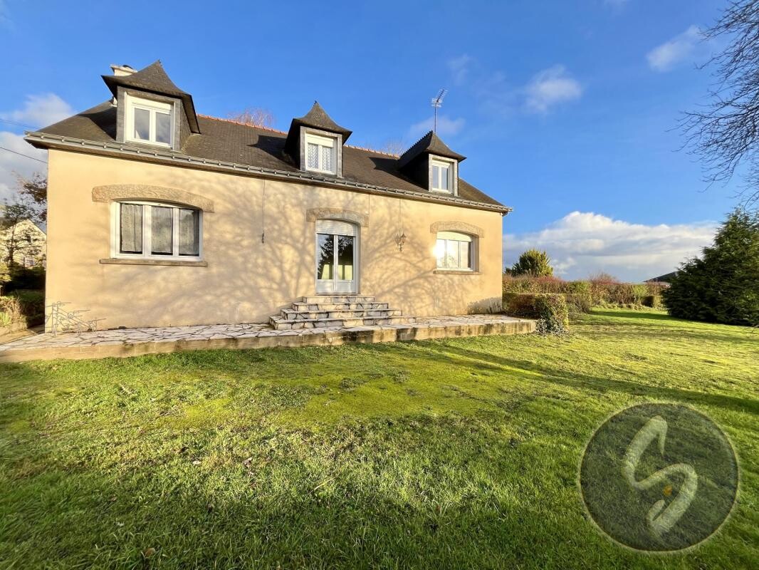 Photo 1 : Maison traditionnelle de 133 m² - 4 chambres - Terrain 930