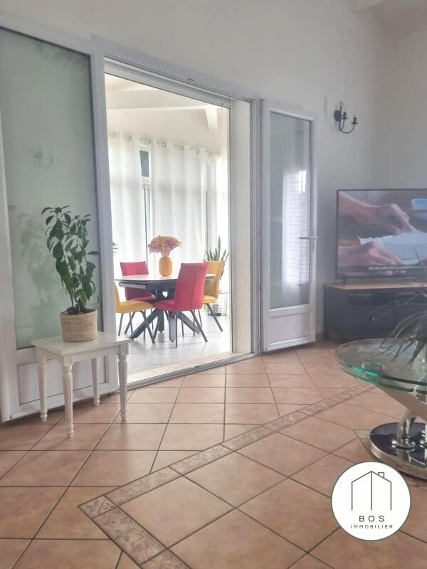 Photo 11 : Spacieuse villa avec piscine