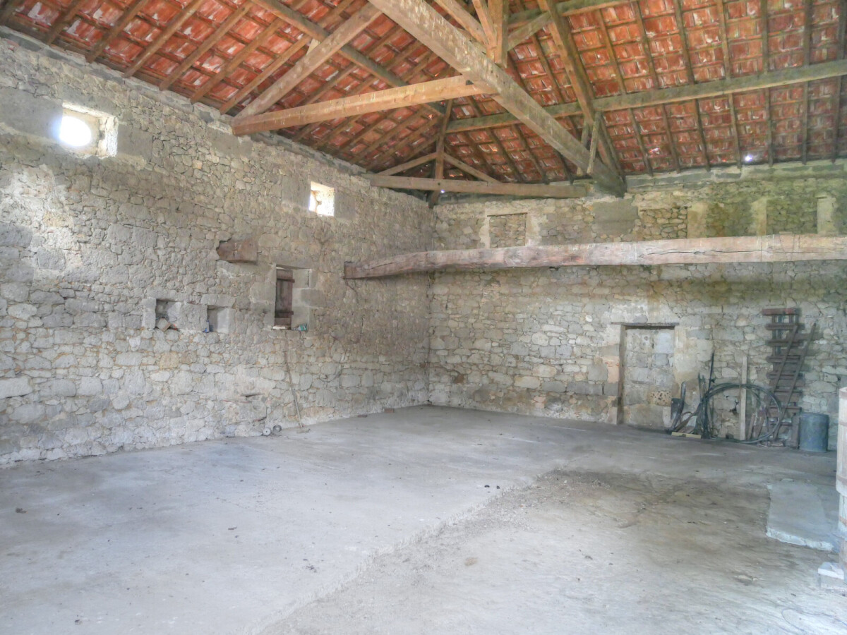 Photo 12 : Ensemble de 220m² en 2 maisons avec dépendances