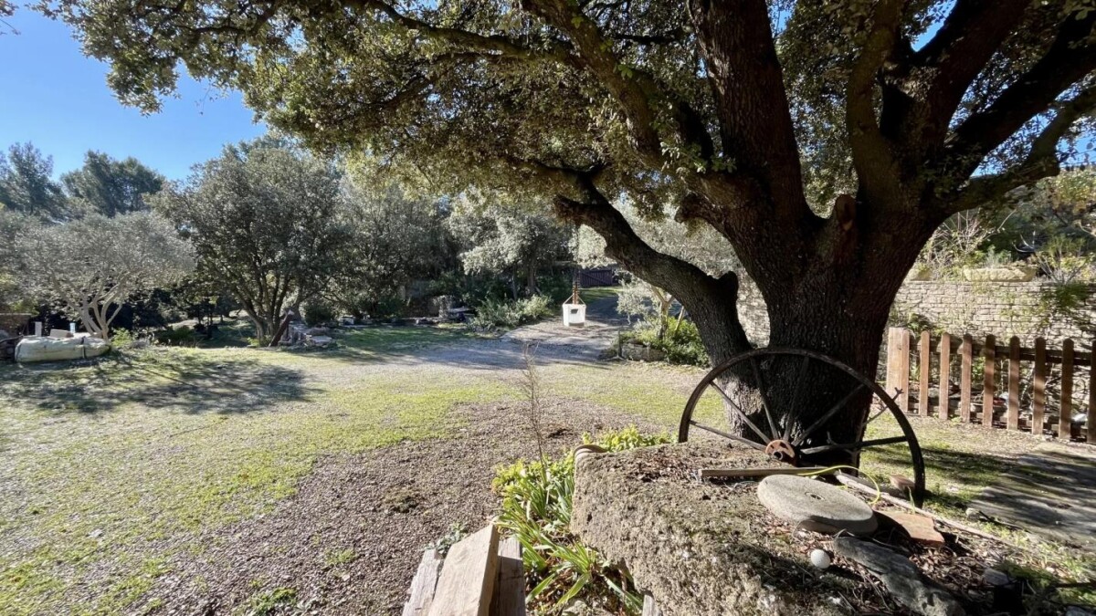 Photo 2 : Bastide de  charme sur les hauteurs de St Antoine à l'Isle sur la Sorgue