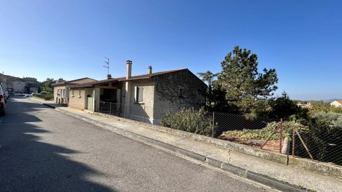 Photo 3 : Maison  au coeur du village de Caromb