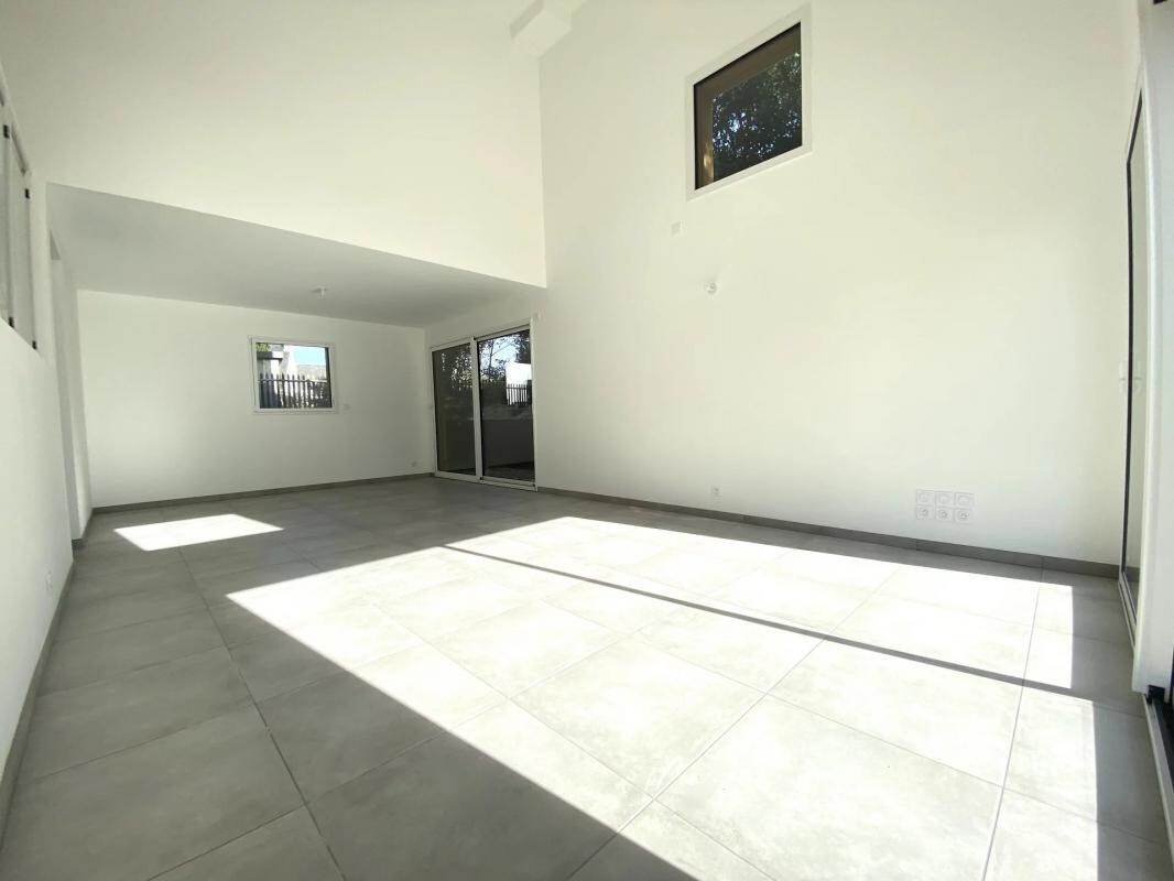 Photo 3 : 400 m de l'eau - Maion neuve achevée 126 m² habitables 2 suites - garage - jardin clos