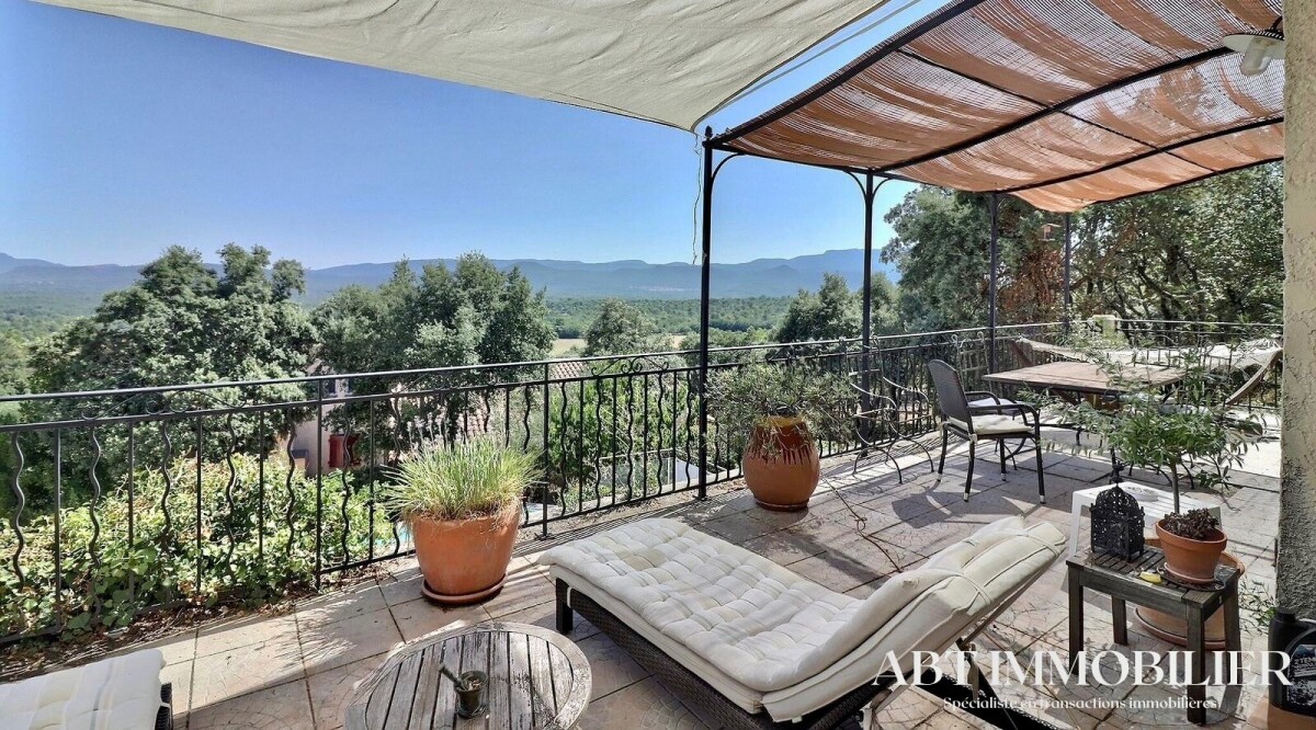 Photo 2 : Villa - Saint-Maximin-la-Sainte-Baume - 240m²