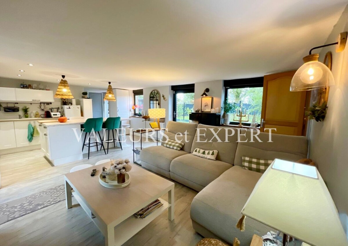 Photo 2 : TB CORPS DE FERME EN L DE 212m²HAB., VASTE JARDIN, GARAGE