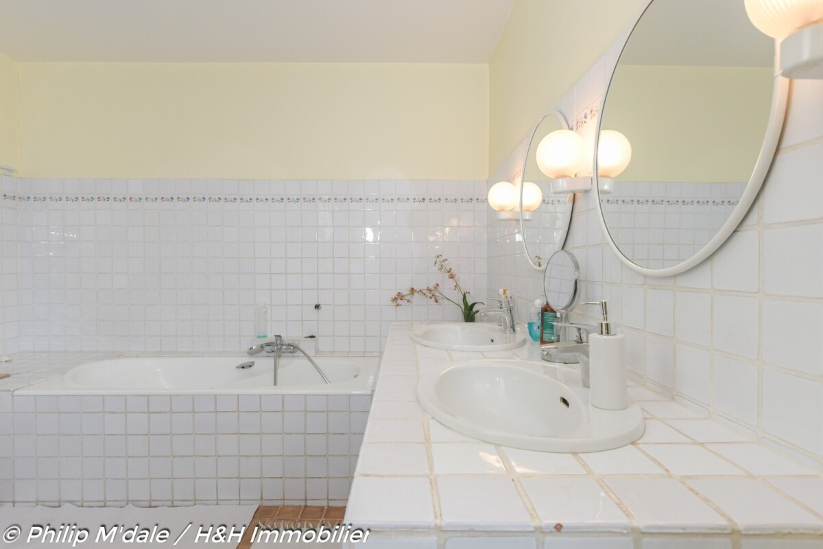 Photo 8 : Maison - Morières-lès-Avignon - 255m²