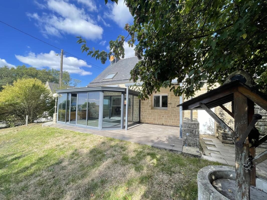 Photo 1 : Maison en pierre 150 m² 3 chambres + véranda et studio - terrain 988 m² Saint-Nolff 5 minutes entrée de Vannes