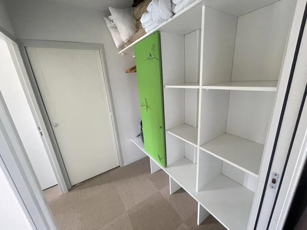 Photo 9 : T2 + cabine 34 m² avec balcon – Dans un Château avec piscine - Baden