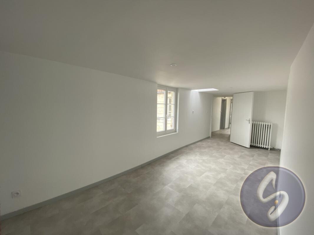 Photo 20 : Proximité écoles primaires, collèges et lycée comme commerce