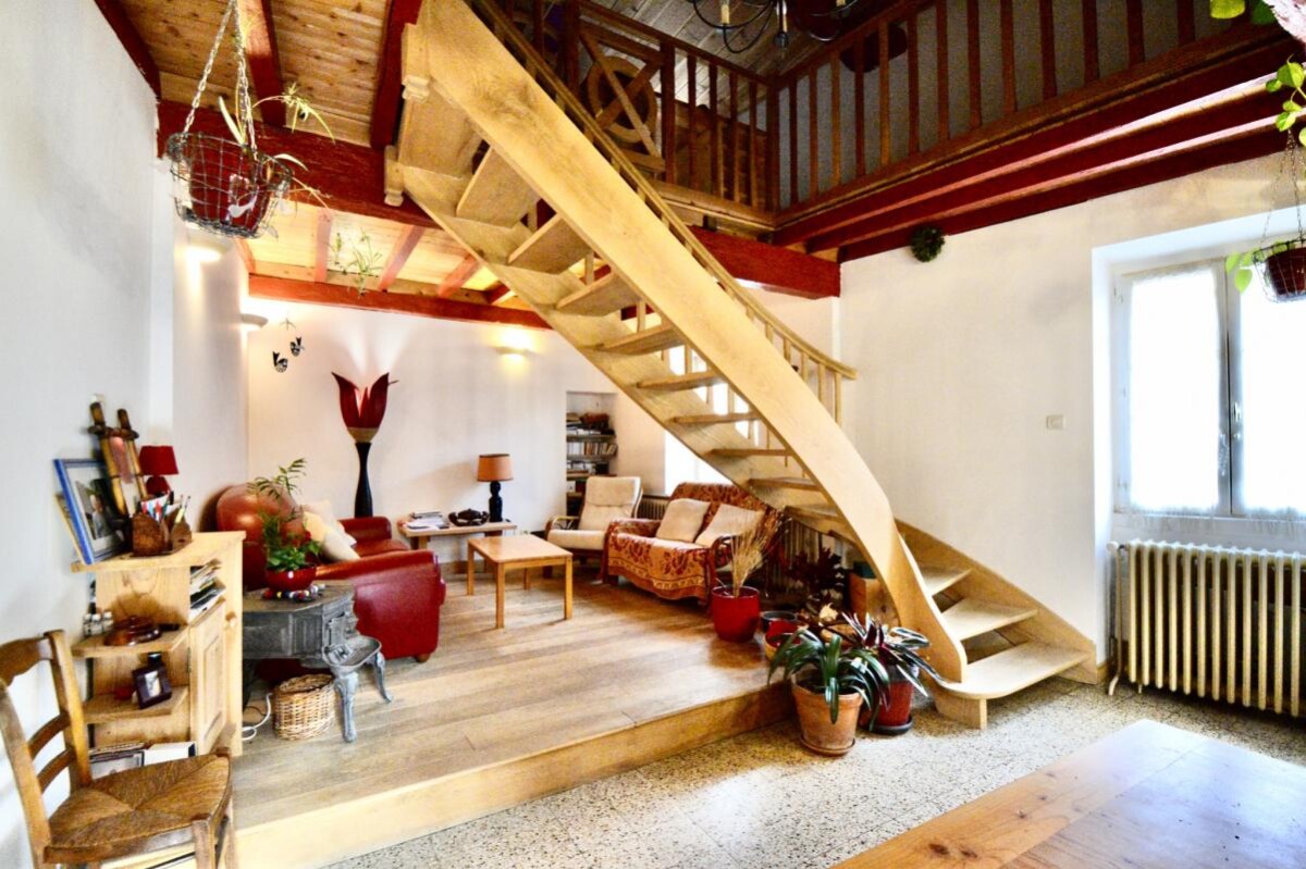 Photo 6 : Maison en pierres dorées, 5 chambres