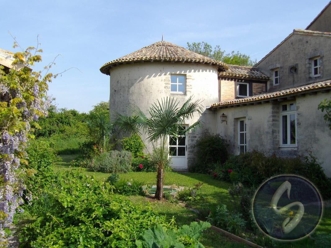Photo 1 : LOGIS OU MANOIR DU XVI