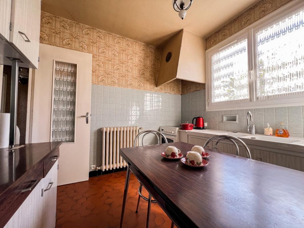 Photo 4 : Maison familiale des années 70 avec jardin arboré à 10 min d