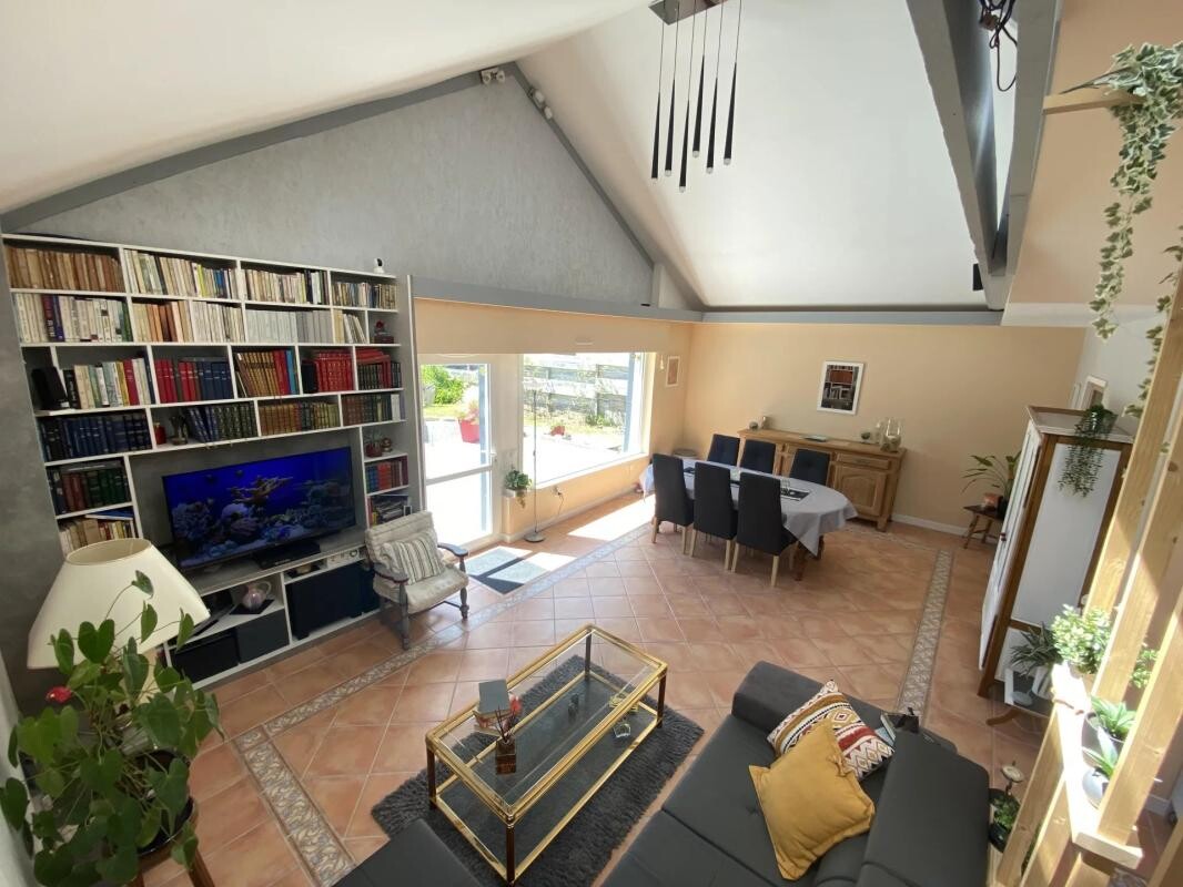 Photo 8 : Maison de charme avec locatifs 206 m² de plain-pied – St Nolff 10 minutes du centre de Vannes