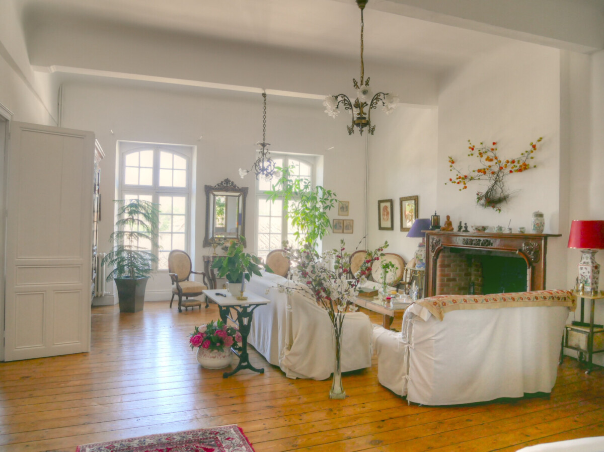 Photo 3 : Maison , Appartement et bureaux sur  327m²